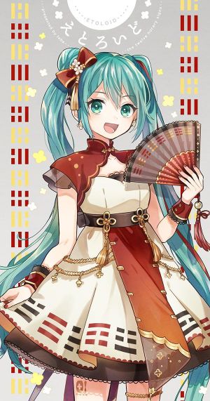 初音ミク,VOCALOID,tama,碧眼,青发,胸部,汉服,双团子头,连衣裙,发饰,holding,长发,视线正对,開いた口,缎带,貧乳,笑顔,single,tattoo,双马尾