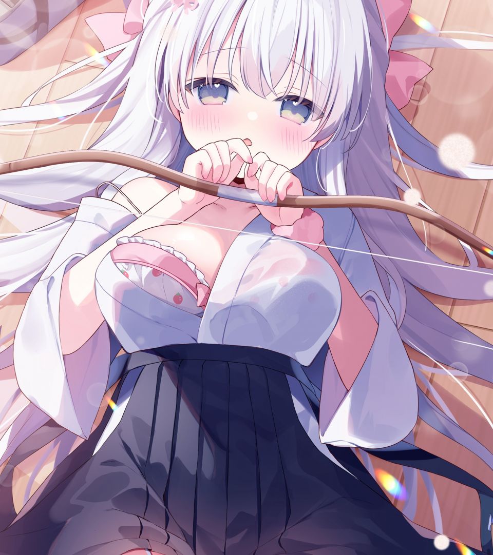 原创 飴乃うさリ 脸红 Bra Holding 和服 长发 视线正对